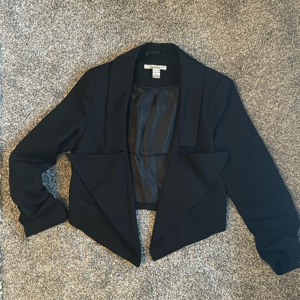 Short black tuxedo style in black